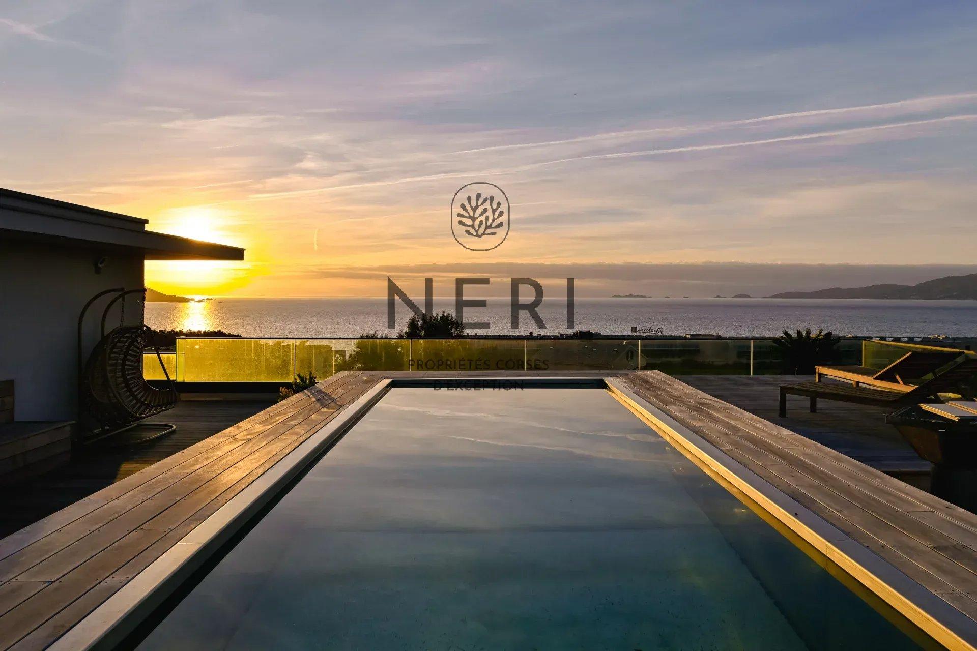 Penthouse LIVIA // En bord de mer